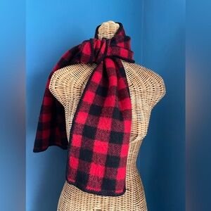 Woolrich Scarf Iconic Red Black Buffalo Plaid Whip Stitched Edge 9.5 x 58 inches